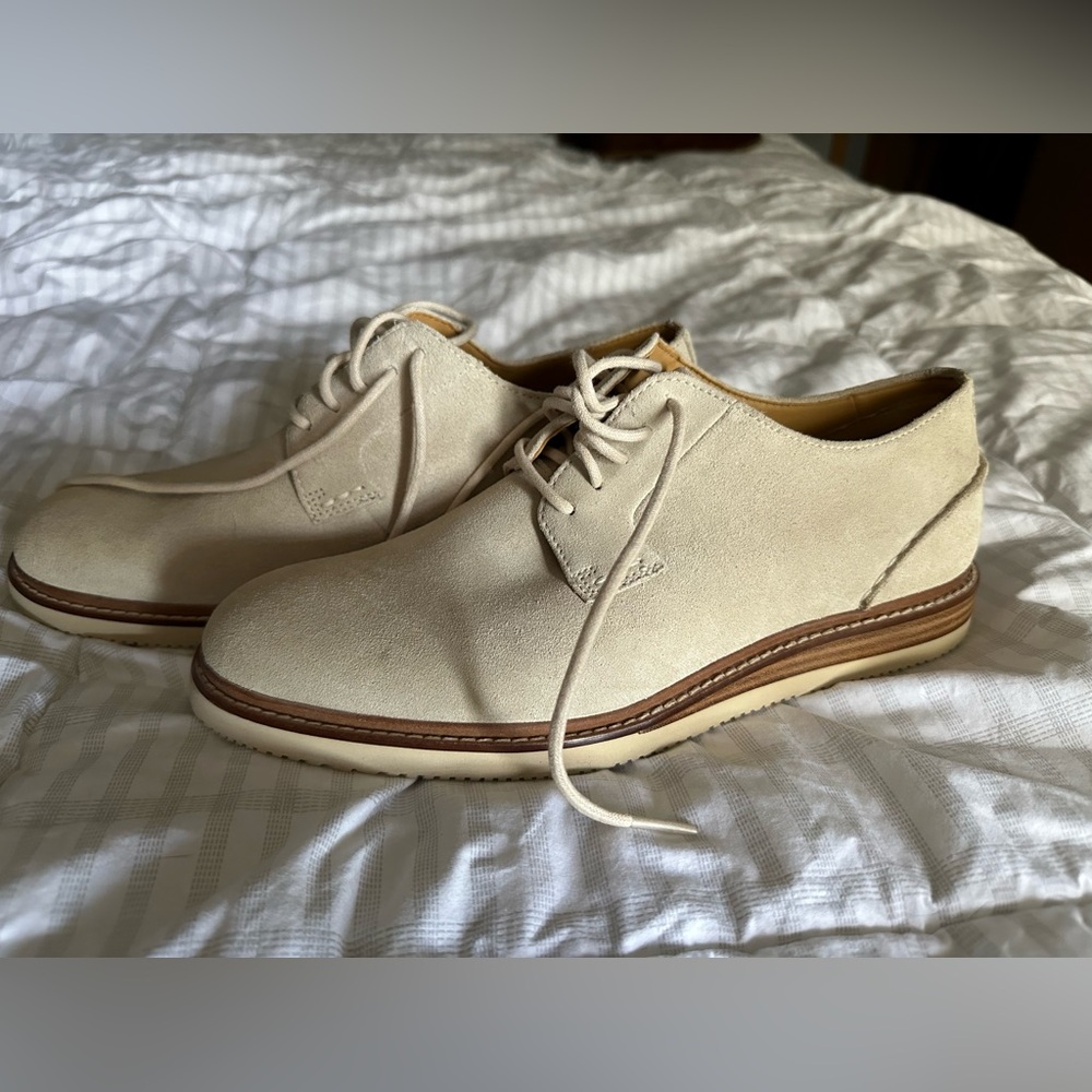 Sperry one cup suede shoes